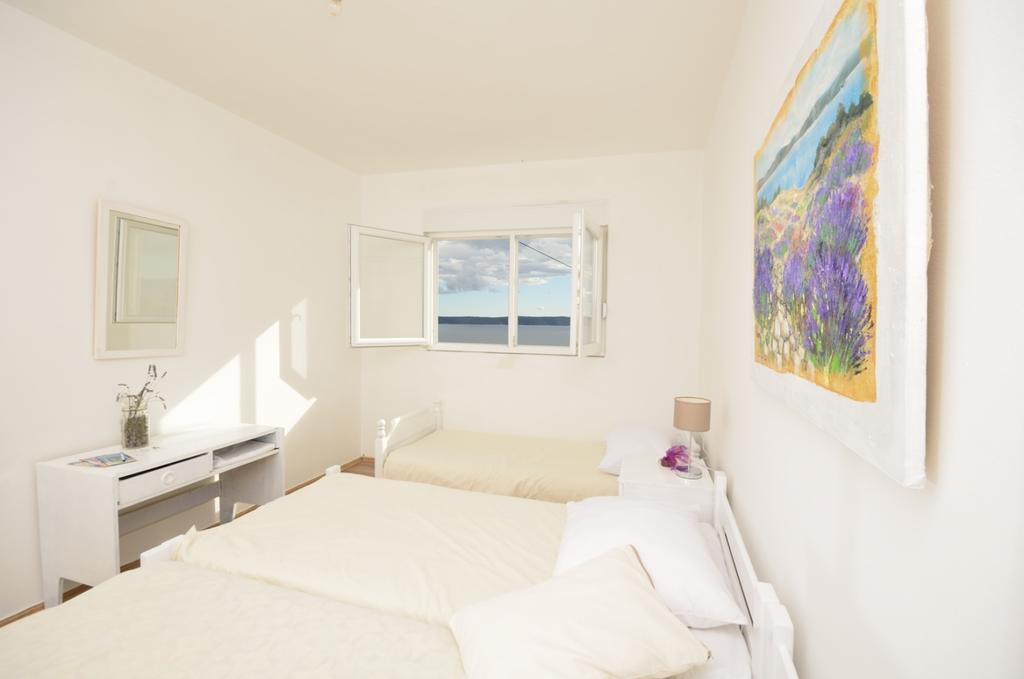 Apartment Croatia Art ドラスニセ 部屋 写真