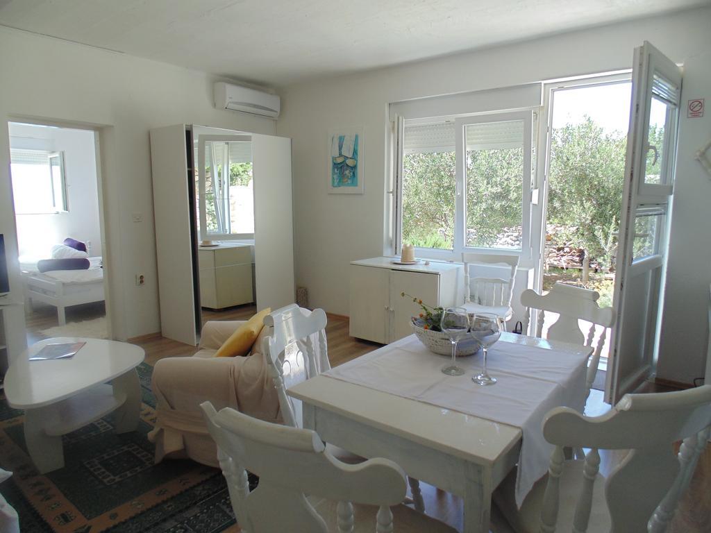 Apartment Croatia Art ドラスニセ エクステリア 写真